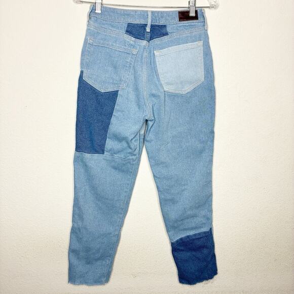 Hollister Patchwork Frayed Hem Ultra High Rise Mom Jean 26/27 (3R) - Picture 5 of 8